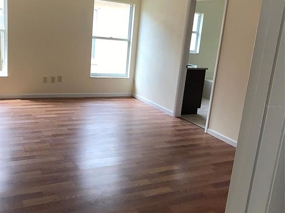5th image of 1135 Epson Oaks Way