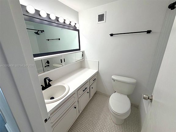 4th image of 1200 West Ave APT 1002