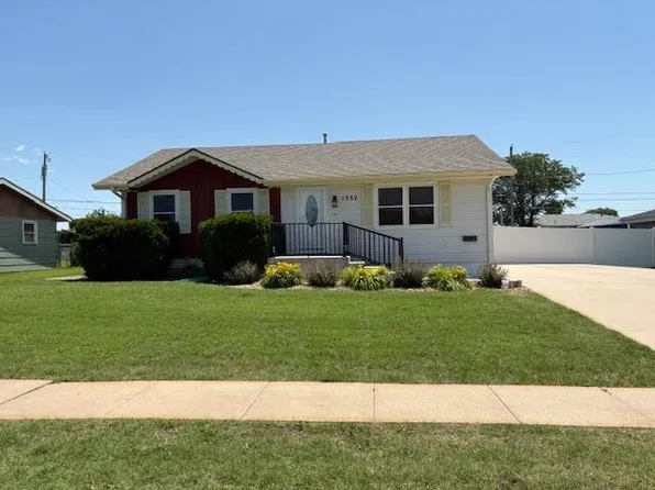 1332 Lawrence Dr, Hays, KS 67601