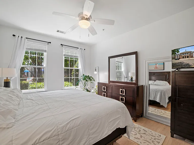 2055 26th St S #5-B06 — Photo 15