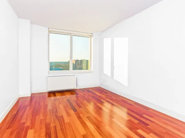 640 West 237th Street image 10 of 21