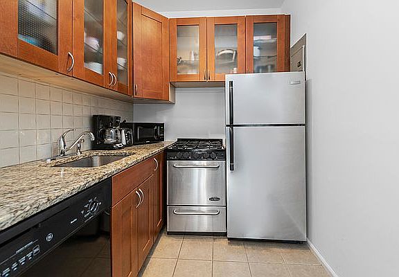 4th image of 186 W 80th St APT 4B