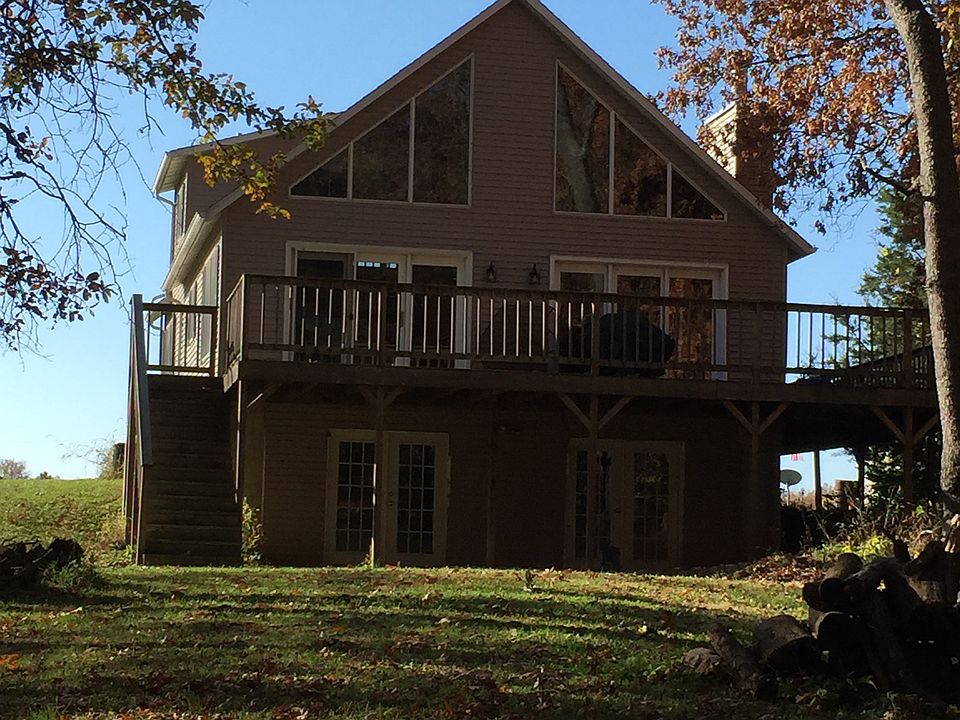 3 bed 2 bath lake house 