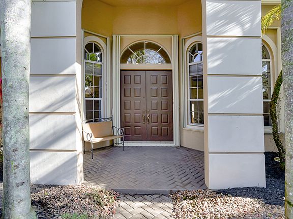 5th image of 1623 Island Way