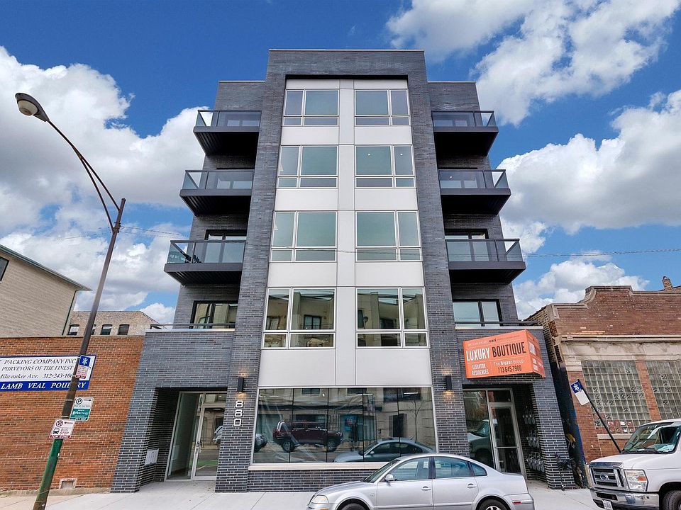 1st image of 880 N Milwaukee Ave #3SS