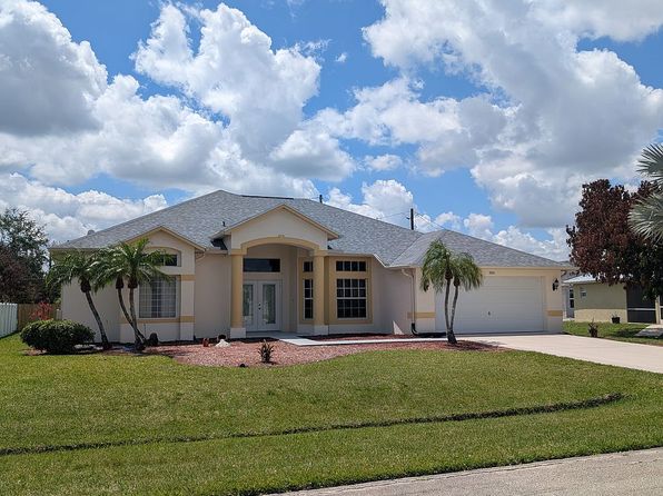 386 SW Donna Ter
