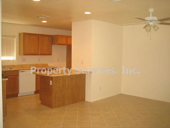 2nd image of 4225 Fortune Ave