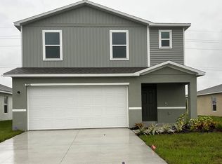 1926 Golden Beak Dr, Eagle Lake, FL 33839