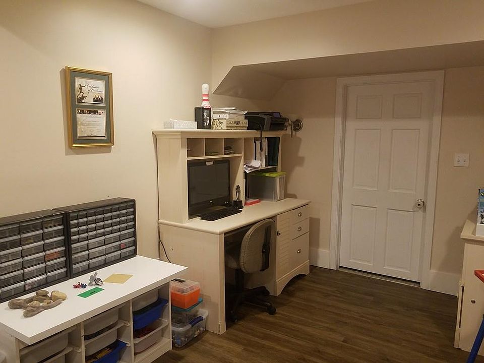 2nd image of 14 Fernwood Dr APT A
