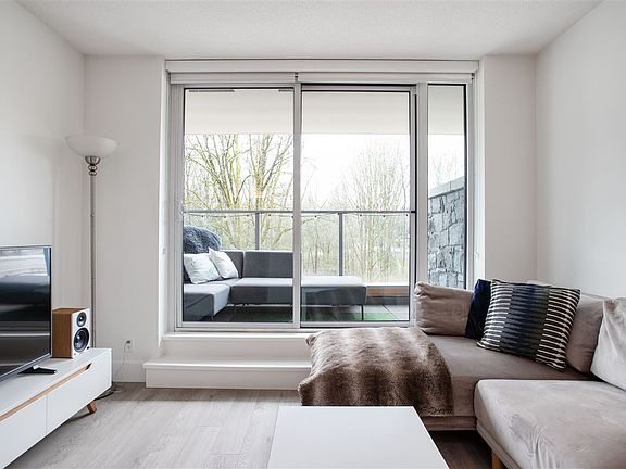 2nd image of 680 Seylynn Cres #316