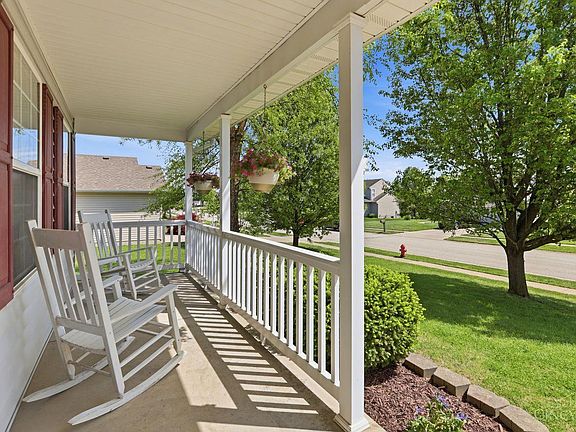 3rd image of 358 Stone Ridge Ln