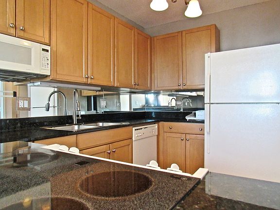 4th image of 400 N La Salle Dr APT 4404