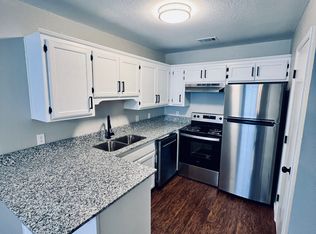 402 S 12th St #C, Van Buren, AR 72956