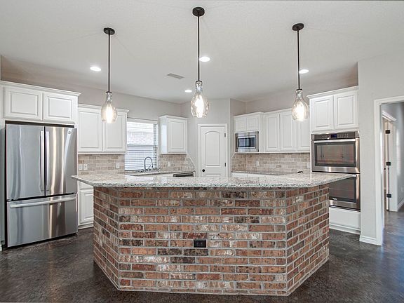 3rd image of 4003 Navasota Dr