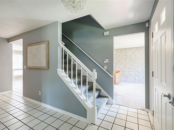 4th image of 189 Sherri Ann Ln