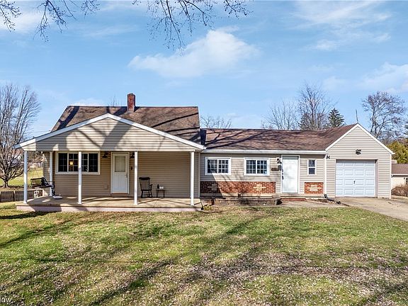 3rd image of 3039 Shelburn Ave