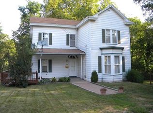 504 Acres St, Burlington, IA