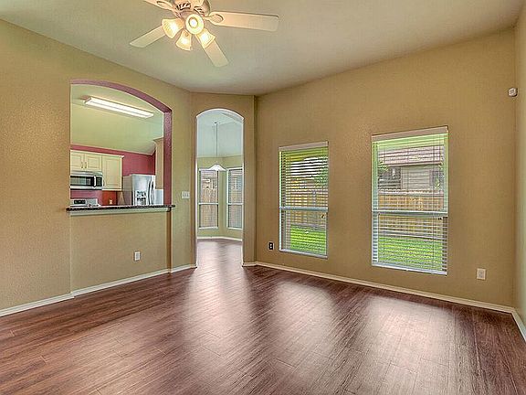 5th image of 962 Oak Lynn Dr