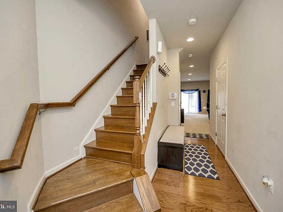 2nd image of 107 Lantana Ln