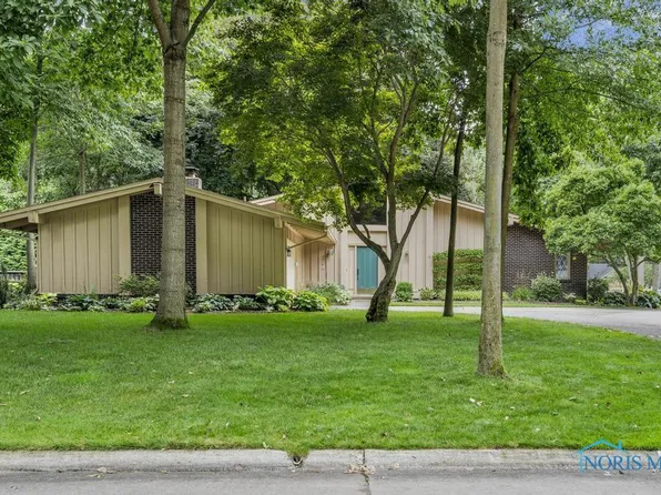 2124 Tanglewood Dr, Toledo, OH 43614