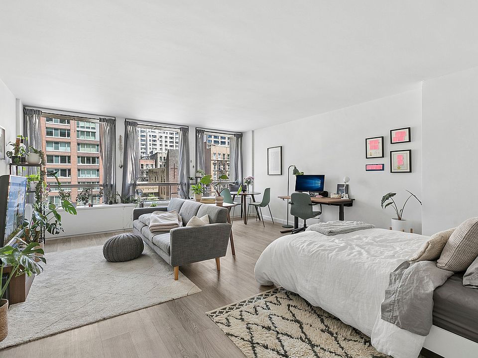 1st image of 300 E 33rd St APT 1D