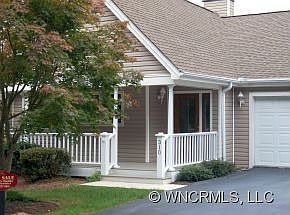 5th image of 310 E High Point Ln