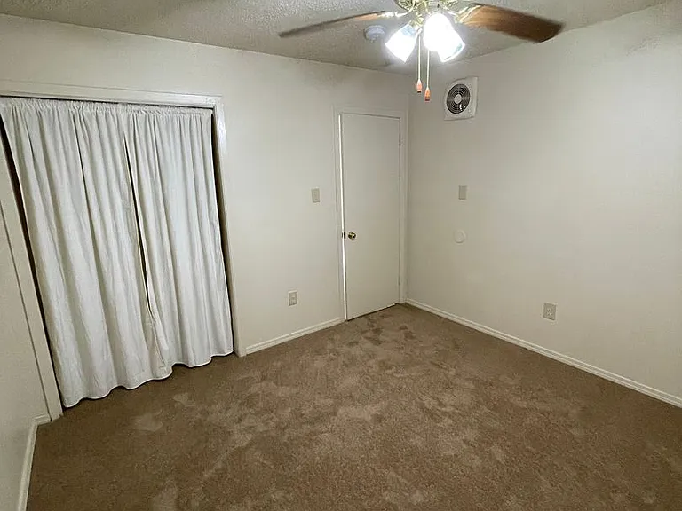 2336 Elm Park Dr — Photo 22