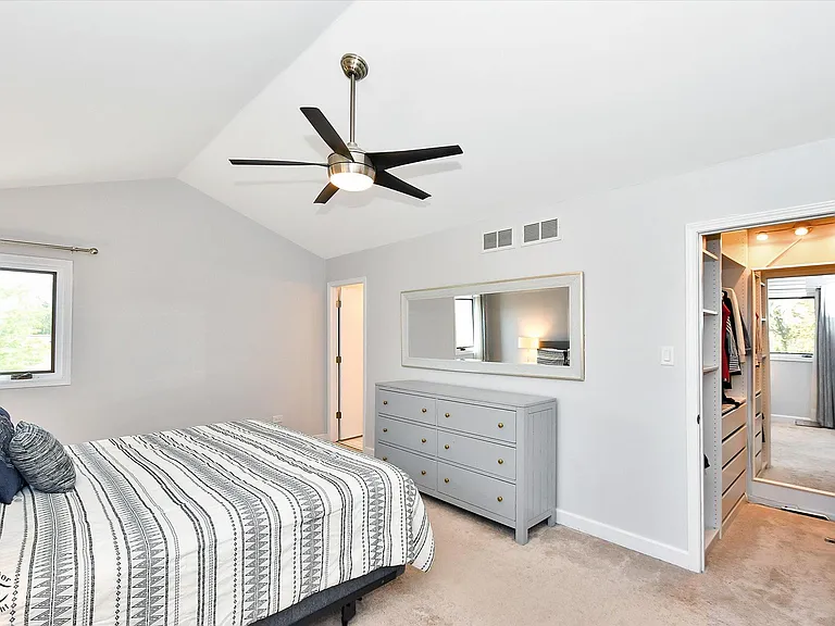 17323 Lakebrook Dr — Photo 17