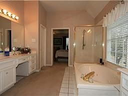 4th image of 2103 Spinnaker Dr