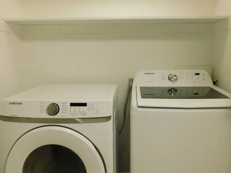 2204 Canterbury Ct #2204 — Photo 11
