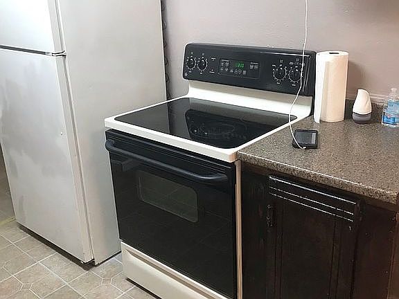 4th image of 4112 Meadowview Dr
