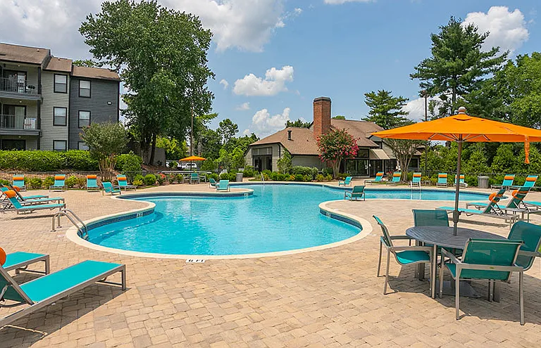 Residences at Glenview Reserve Apartment Homes — Photo 32