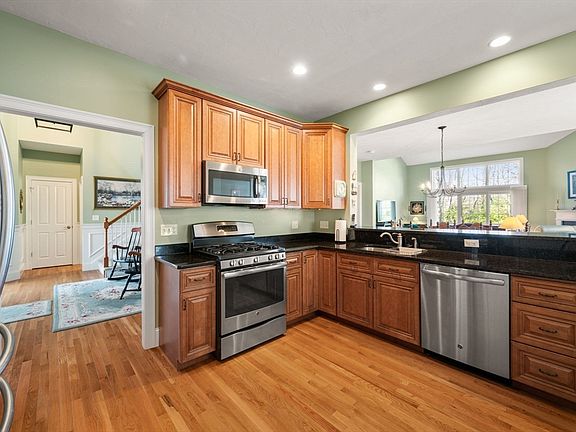 4th image of 96 Walden Way #52