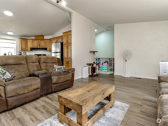 5th image of 22716 91st Avenue Ct E #40