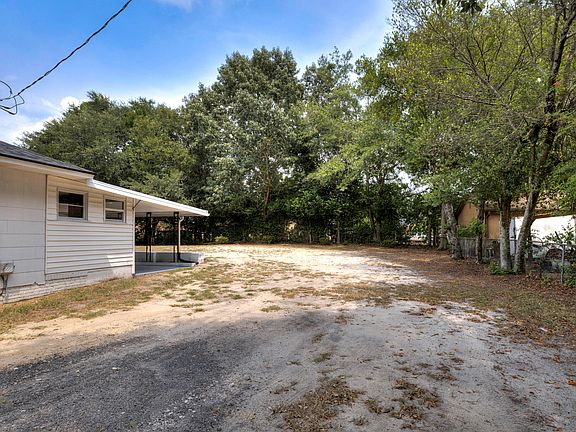 5th image of 495 Pinewood Rd