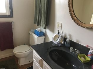 1300 Smith Kramer St NE, Hartville, OH 44632