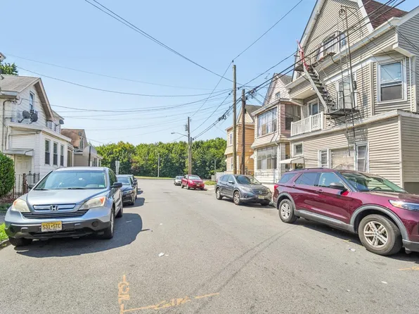 150 Martin St, Paterson, NJ 07501