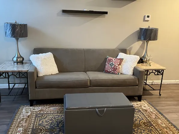 (undisclosed Address), Springfield, IL 62703