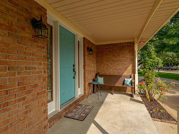 2nd image of 835 Stahl Ct