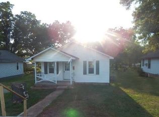 214 7th St, Park Hills, MO 63601