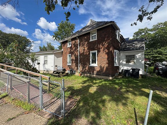 2nd image of 1690 W 15th St