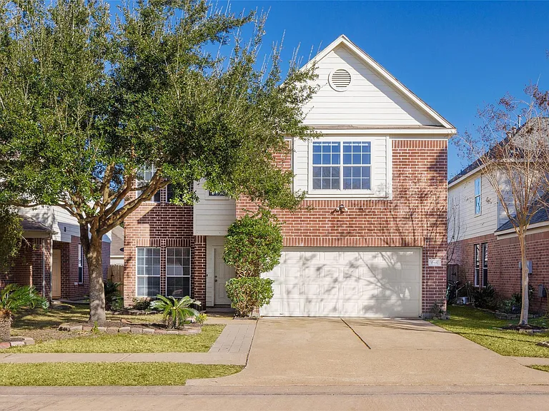 15410 Fir Woods Ln — Photo 2