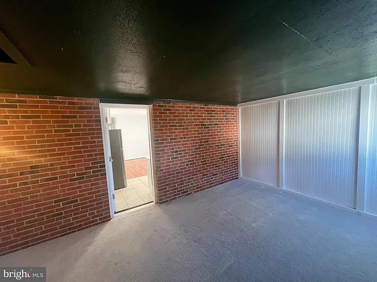 13209 Thornton Dr — Photo 9