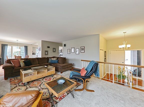 3rd image of 6510 Royal Glen Ct