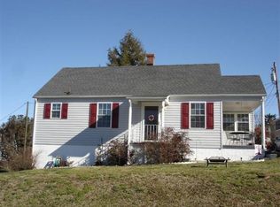 1421 Hillcrest St, Altavista, VA 24517