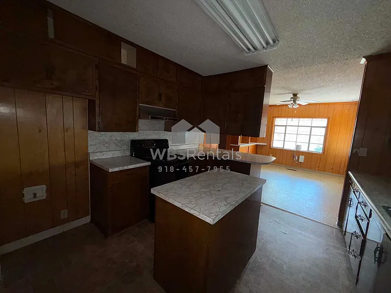 1405 Baltimore Ave — Photo 12
