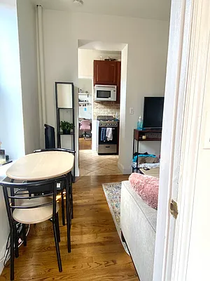 Rented by Corcoran | media 28