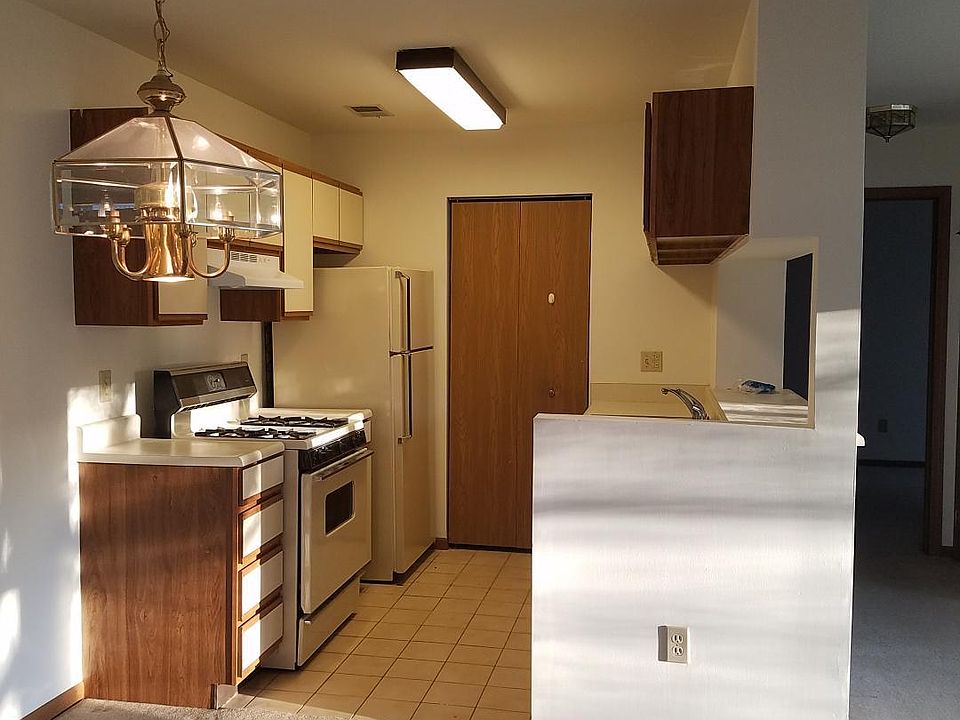 1st image of 1730 Wood St APT 15