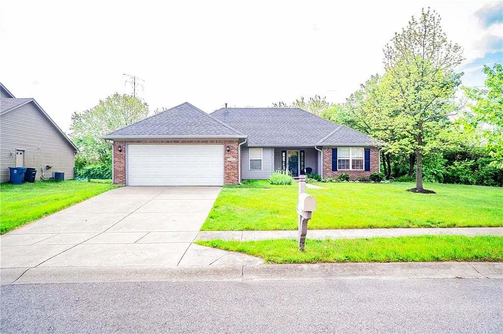 6050 Candlewick Dr photo 1