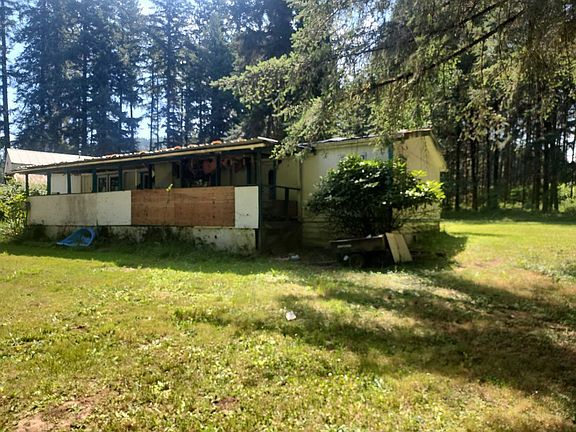3rd image of 272 Tuckaway Dr